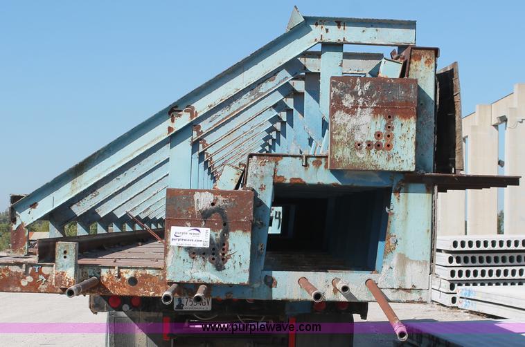 image for item I7791 Hamilton double riser concrete form bed