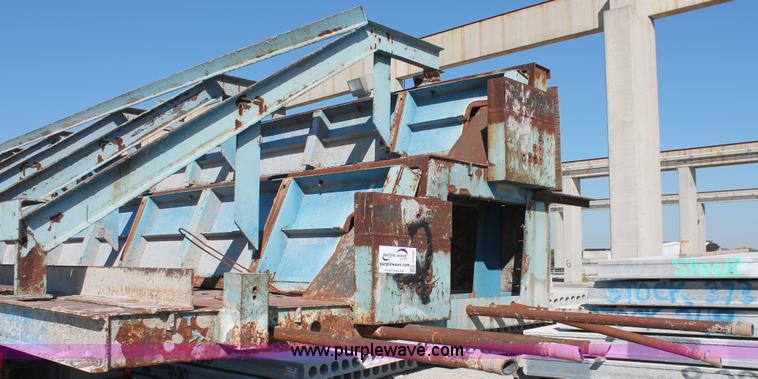 image for item I7791 Hamilton double riser concrete form bed