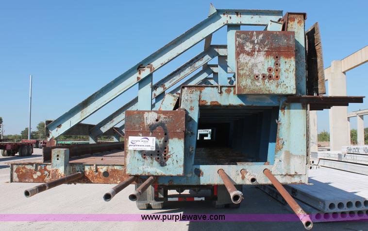 image for item I7791 Hamilton double riser concrete form bed