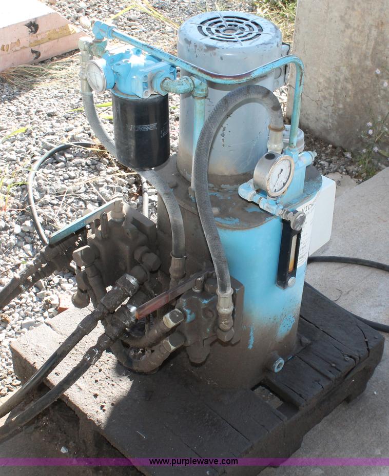 image for item I7796 Hamilton inverted tee IT beam concrete form bed