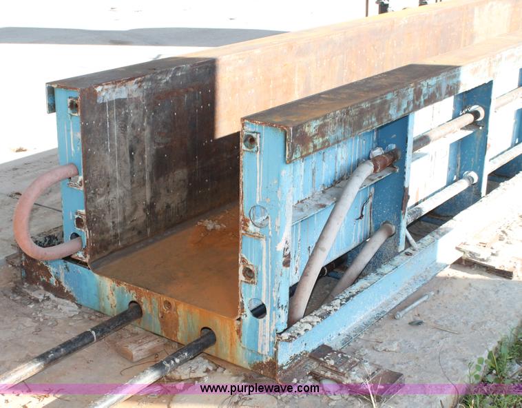 image for item I7798 Hamilton steel column concrete form bed