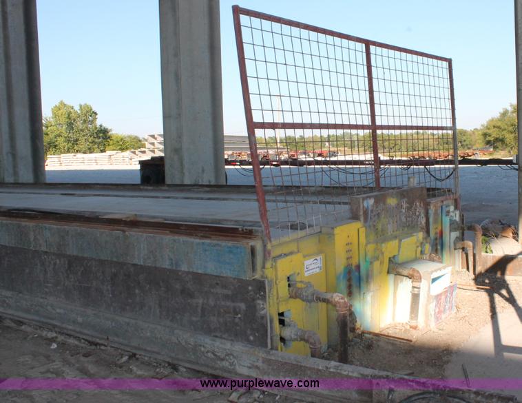 image for item I7799 Hamilton double tee concrete form bed