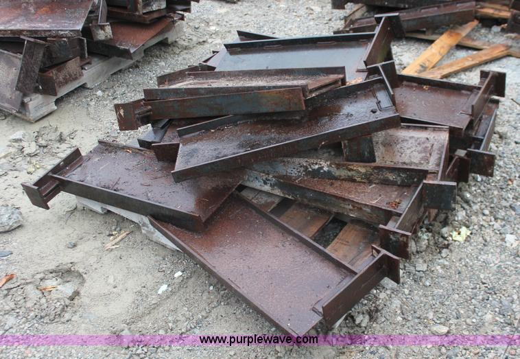 image for item I7800 Hamilton tapered beam concrete from bed with hybrid deck form system