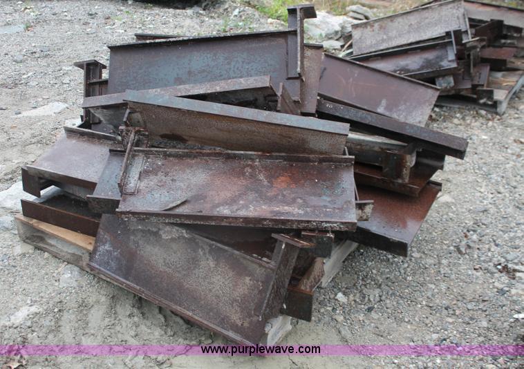 image for item I7800 Hamilton tapered beam concrete from bed with hybrid deck form system