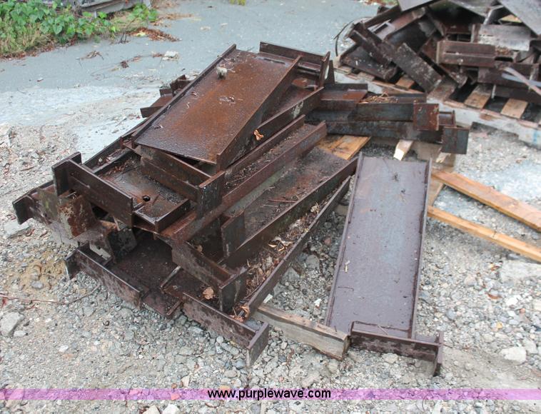 image for item I7800 Hamilton tapered beam concrete from bed with hybrid deck form system