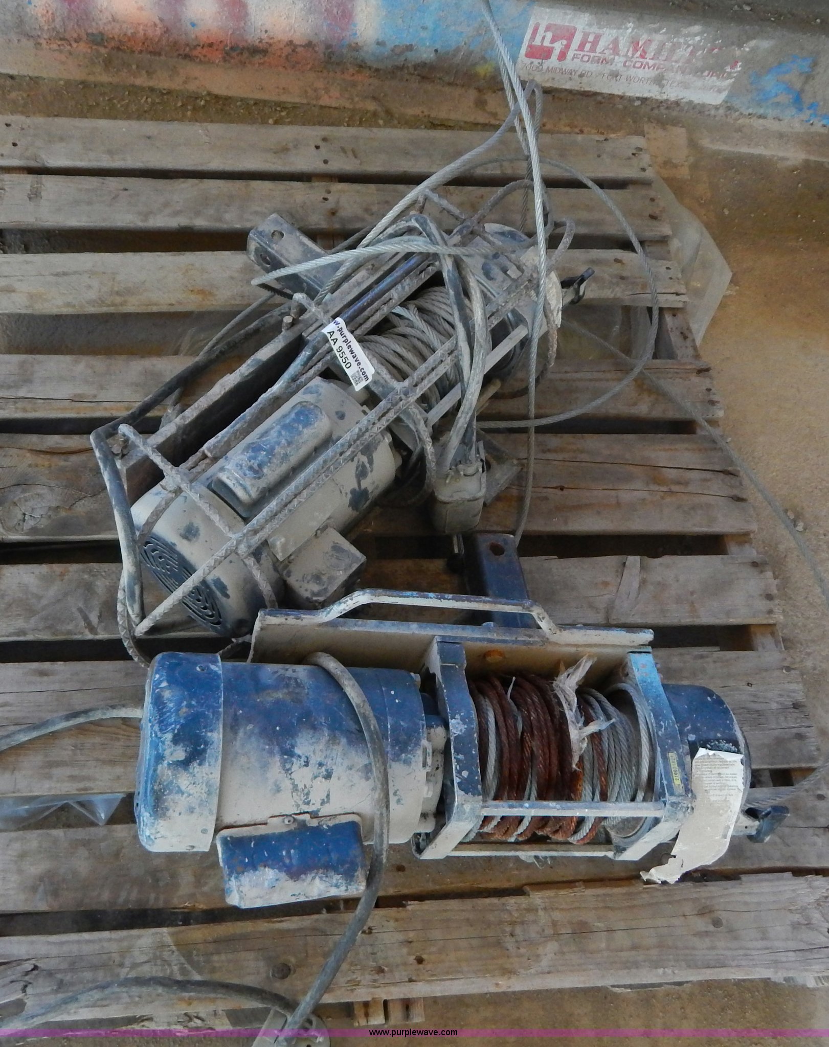 (2) electric winches in Broken Arrow, OK Item AA9550 sold Purple Wave