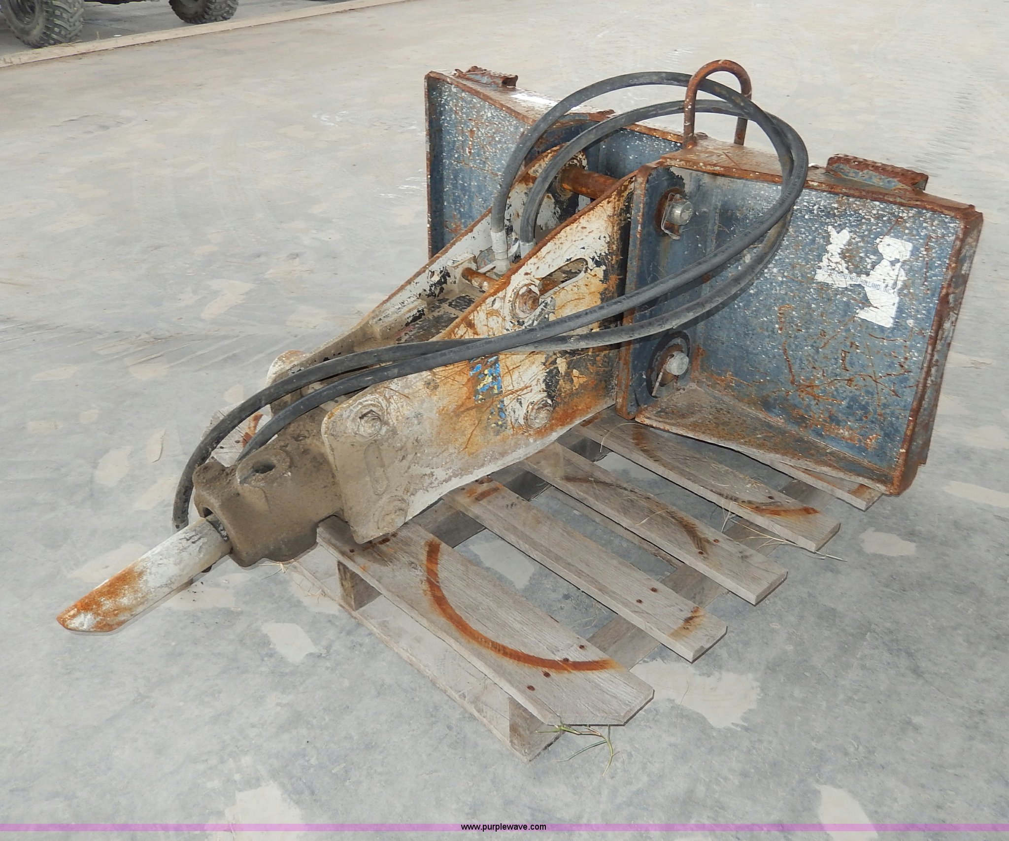 IPC HH500 skid steer jack hammer attachment in Broken Arrow, OK Item AA9653 sold Purple Wave