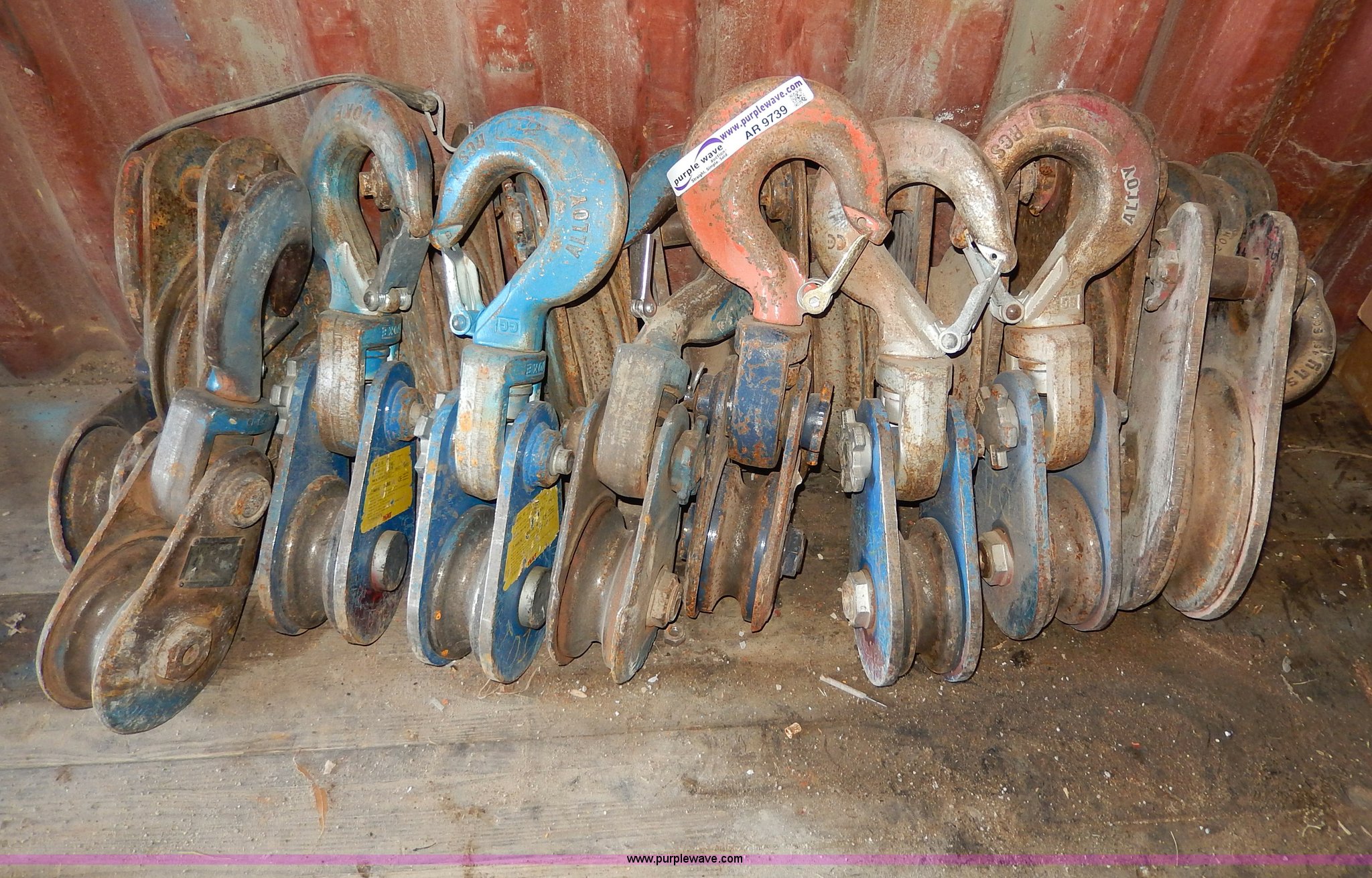 (17) crane sheaves with hooks in Broken Arrow, OK Item AR9739 sold