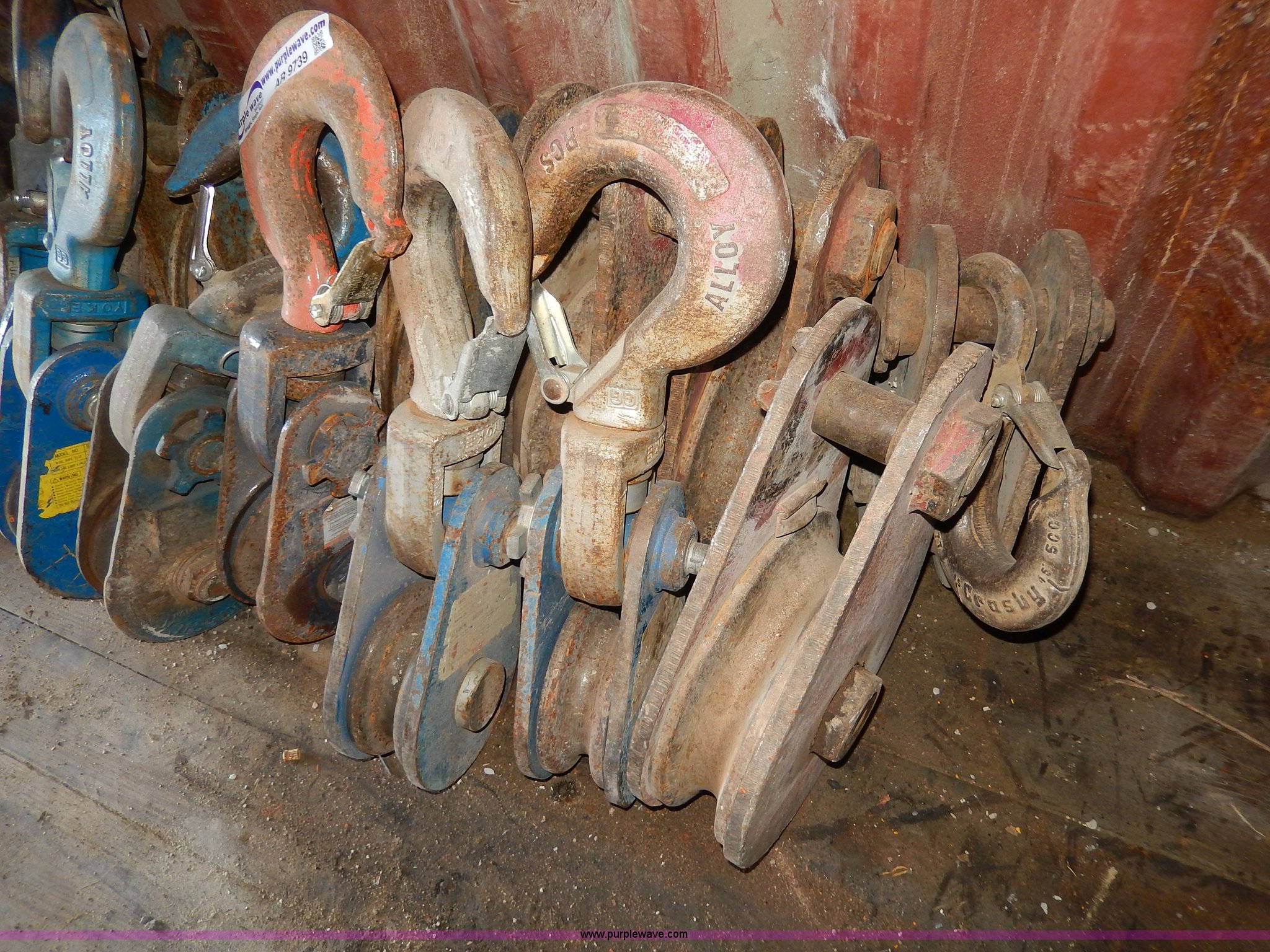 (17) crane sheaves with hooks in Broken Arrow, OK Item AR9739 sold