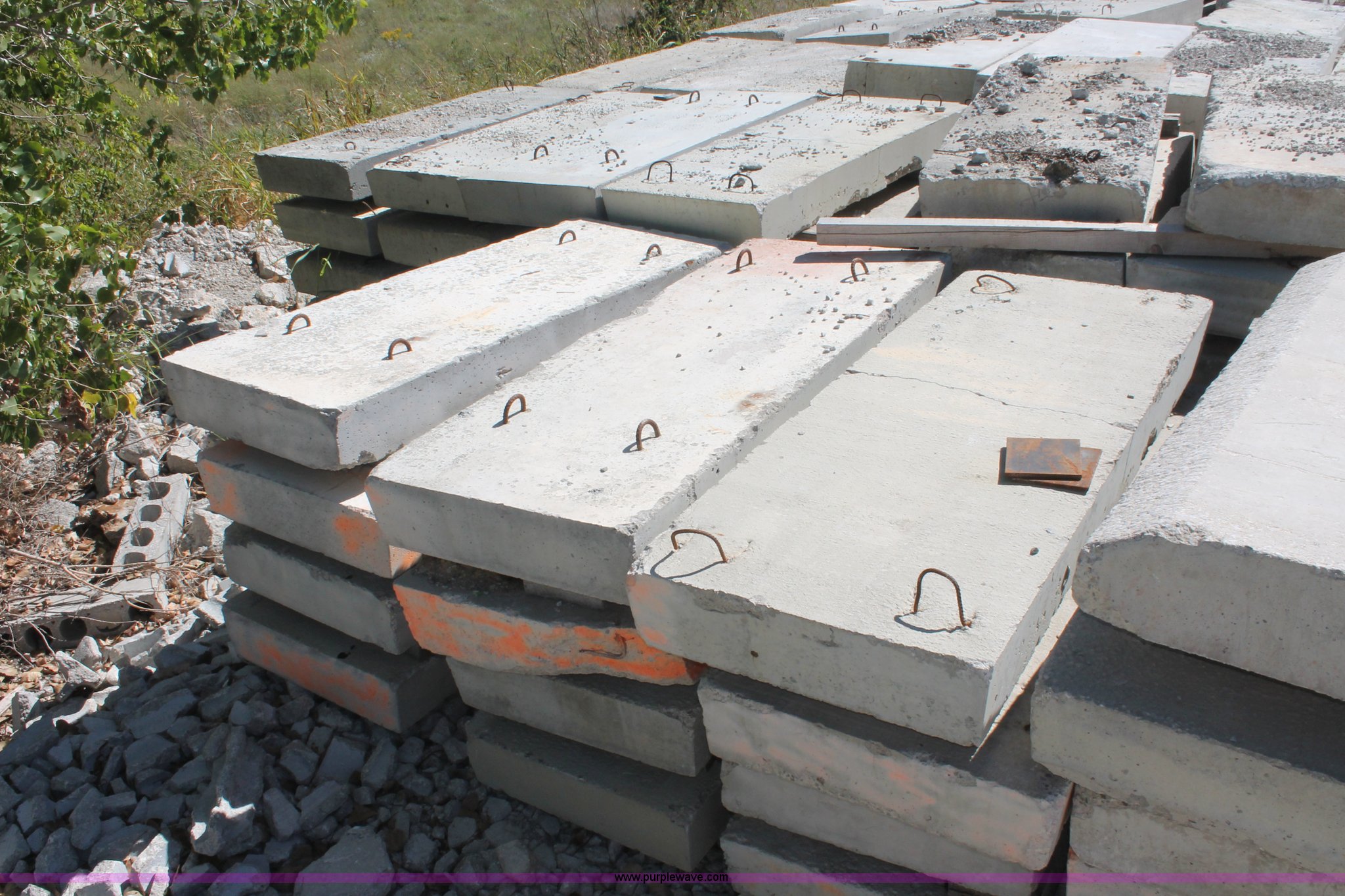 (15) concrete dunnage blocks in Broken Arrow, OK Item AR9958 sold