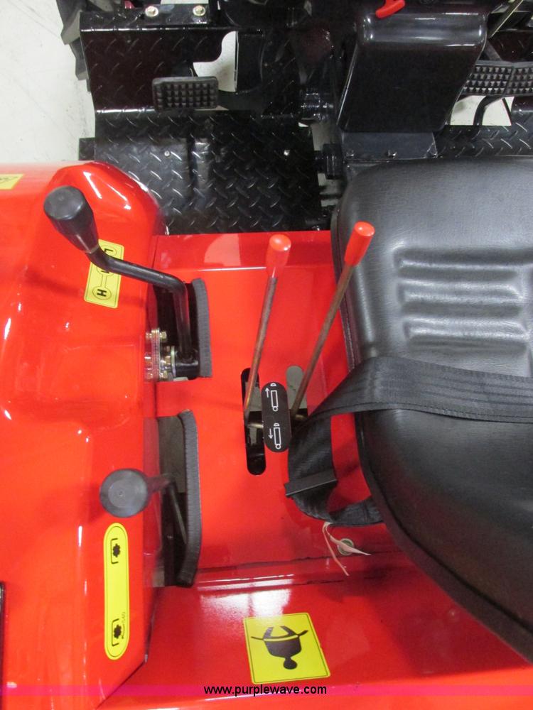 image for item AB9350 2012 Changfa 3028 MFWD tractor