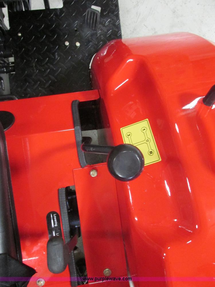 image for item AB9350 2012 Changfa 3028 MFWD tractor