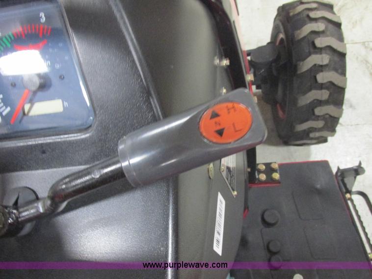 image for item AB9354 2012 Changfa 4032 MFWD tractor