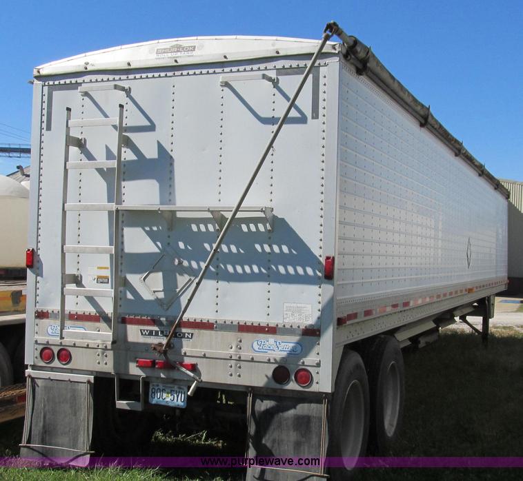 image for item G2136 1996 Wilson DWH-400 hopper bottom trailer