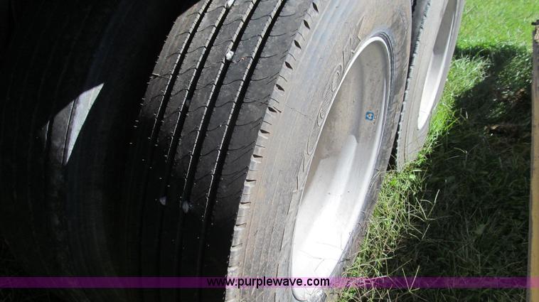 image for item G2136 1996 Wilson DWH-400 hopper bottom trailer