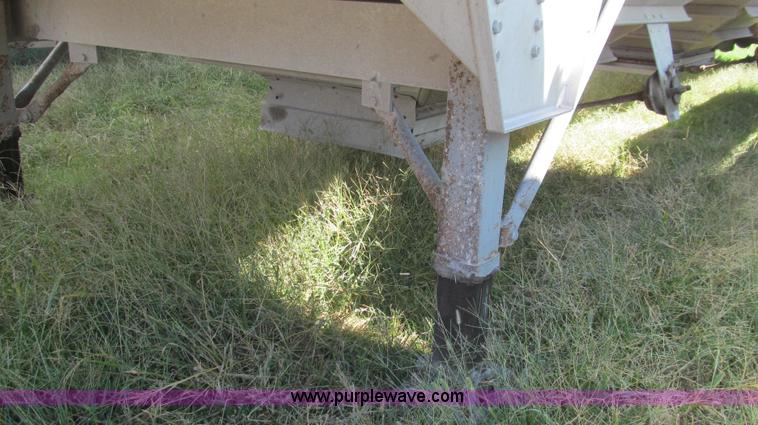 image for item G2136 1996 Wilson DWH-400 hopper bottom trailer