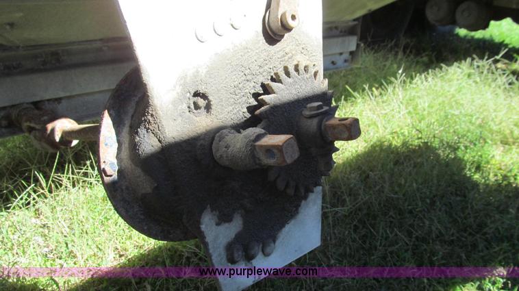 image for item G2136 1996 Wilson DWH-400 hopper bottom trailer