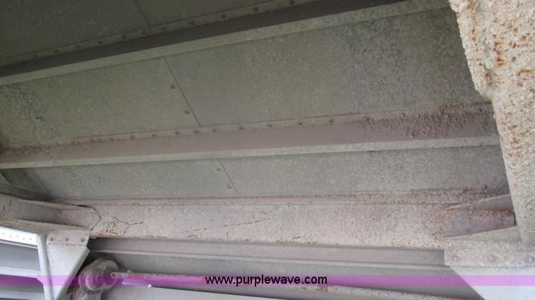 image for item G2136 1996 Wilson DWH-400 hopper bottom trailer