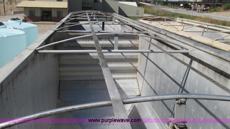 image for item G2136 1996 Wilson DWH-400 hopper bottom trailer