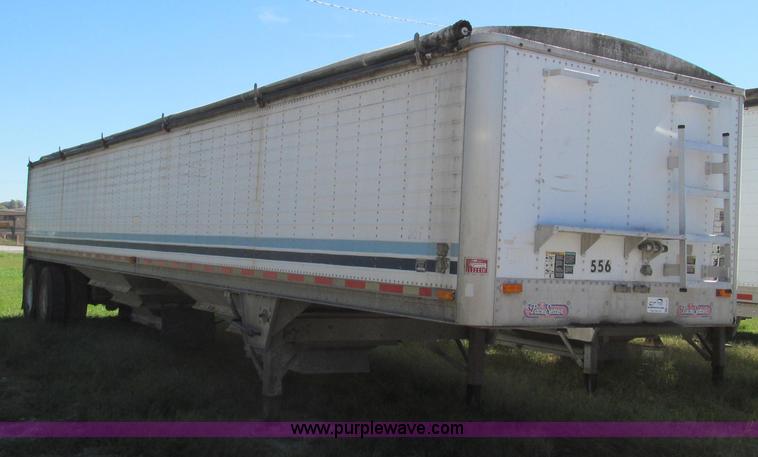 image for item G2137 1998 Wilson DWH-400 hopper bottom trailer