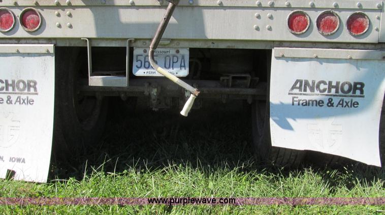 image for item G2137 1998 Wilson DWH-400 hopper bottom trailer
