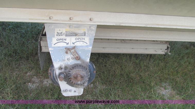 image for item G2137 1998 Wilson DWH-400 hopper bottom trailer