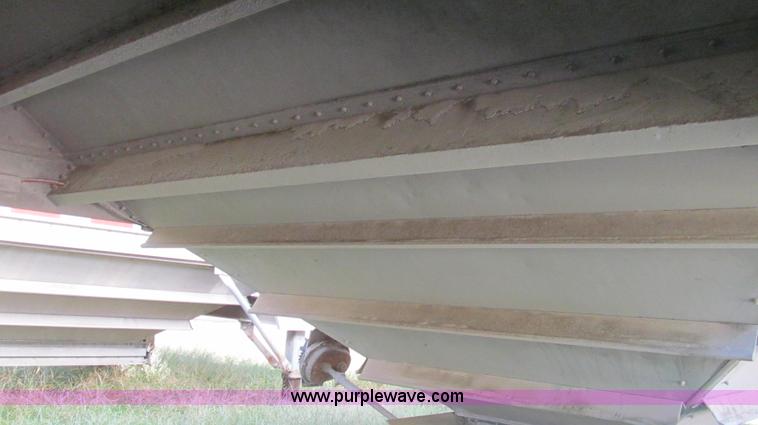 image for item G2137 1998 Wilson DWH-400 hopper bottom trailer