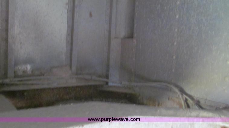 image for item G2137 1998 Wilson DWH-400 hopper bottom trailer