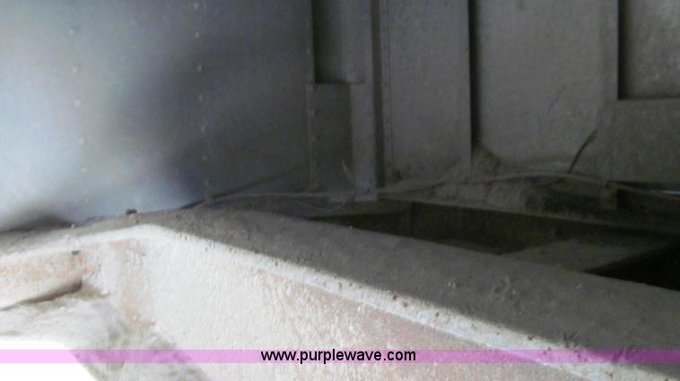 image for item G2137 1998 Wilson DWH-400 hopper bottom trailer