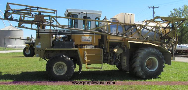 image for item G2139 1995 Ag-Chem TerraGator 1844 self-propelled sprayer