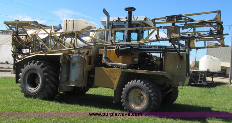 image for item G2139 1995 Ag-Chem TerraGator 1844 self-propelled sprayer