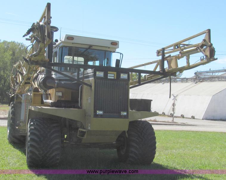image for item G2139 1995 Ag-Chem TerraGator 1844 self-propelled sprayer
