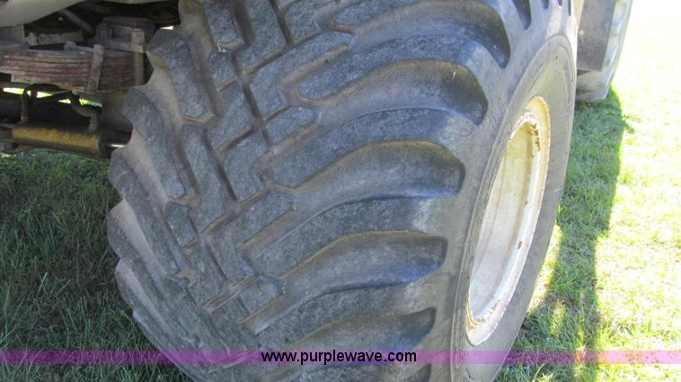 image for item G2139 1995 Ag-Chem TerraGator 1844 self-propelled sprayer