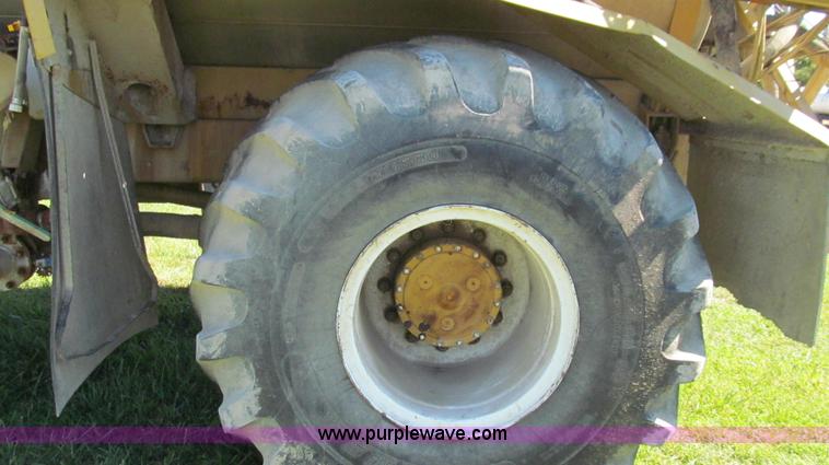 image for item G2139 1995 Ag-Chem TerraGator 1844 self-propelled sprayer