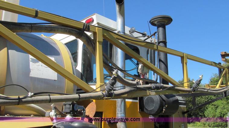 image for item G2139 1995 Ag-Chem TerraGator 1844 self-propelled sprayer