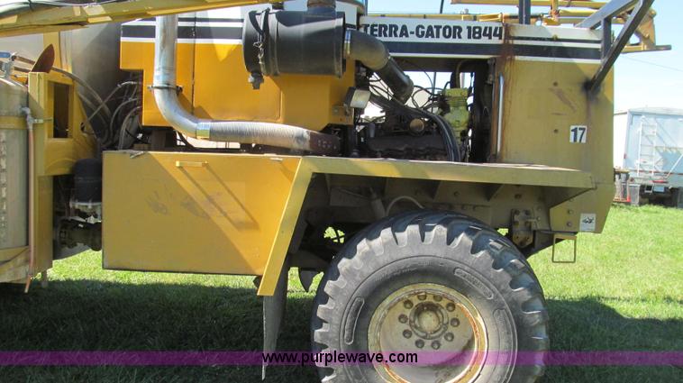 image for item G2139 1995 Ag-Chem TerraGator 1844 self-propelled sprayer