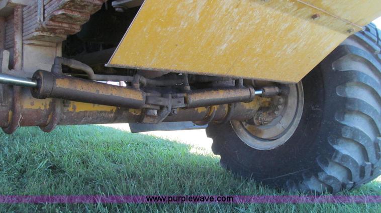 image for item G2139 1995 Ag-Chem TerraGator 1844 self-propelled sprayer