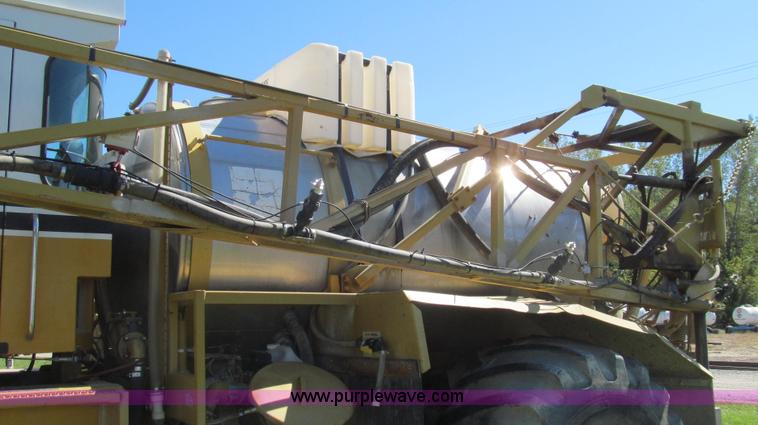 image for item G2139 1995 Ag-Chem TerraGator 1844 self-propelled sprayer