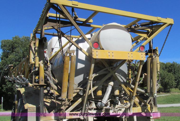 image for item G2139 1995 Ag-Chem TerraGator 1844 self-propelled sprayer