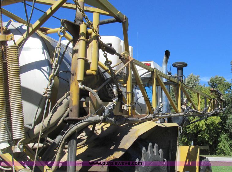 image for item G2139 1995 Ag-Chem TerraGator 1844 self-propelled sprayer