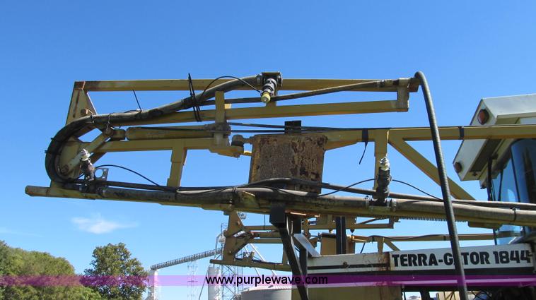 image for item G2139 1995 Ag-Chem TerraGator 1844 self-propelled sprayer