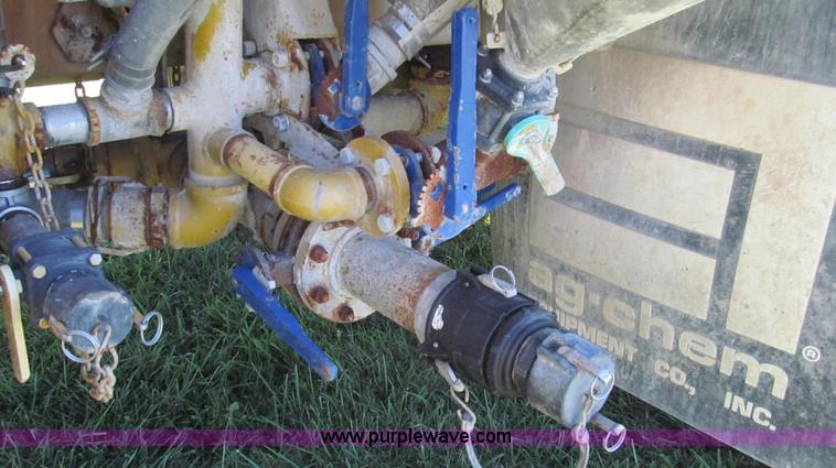 image for item G2139 1995 Ag-Chem TerraGator 1844 self-propelled sprayer