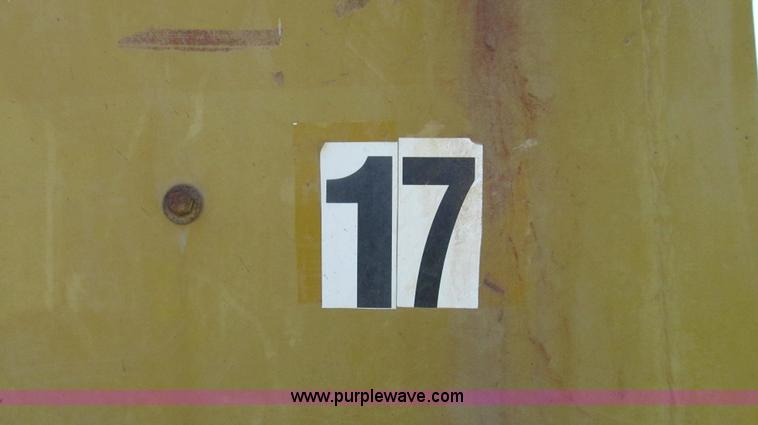 image for item G2139 1995 Ag-Chem TerraGator 1844 self-propelled sprayer