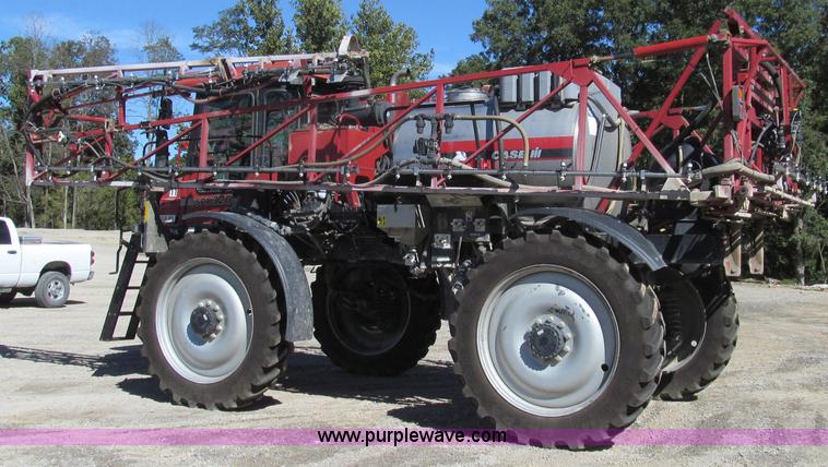 image for item G2140 2003 Case IH SPX3200 Patriot self-propelled sprayer