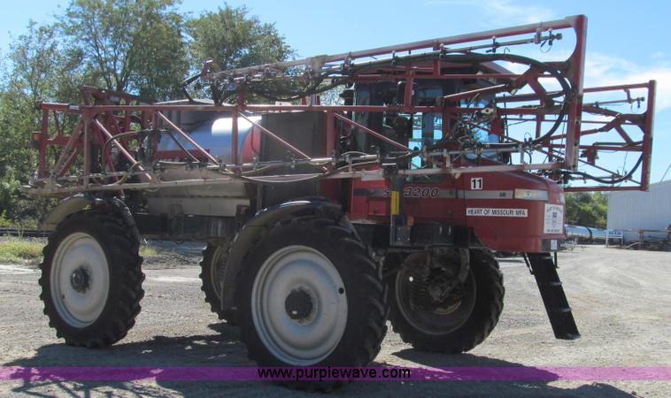 image for item G2140 2003 Case IH SPX3200 Patriot self-propelled sprayer