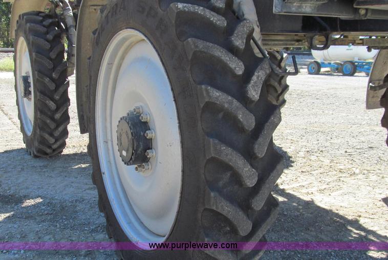 image for item G2140 2003 Case IH SPX3200 Patriot self-propelled sprayer