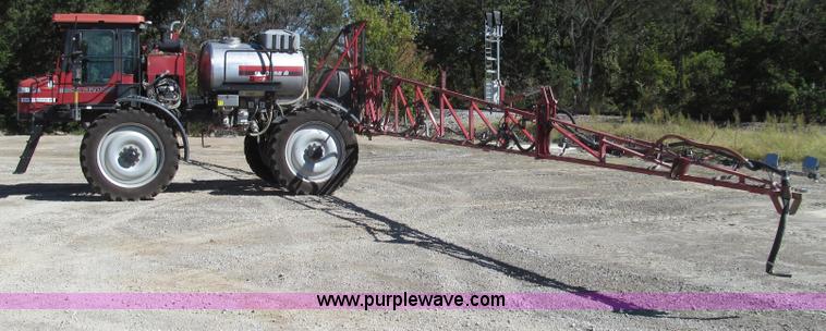 image for item G2140 2003 Case IH SPX3200 Patriot self-propelled sprayer