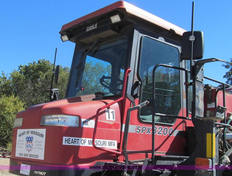 image for item G2140 2003 Case IH SPX3200 Patriot self-propelled sprayer
