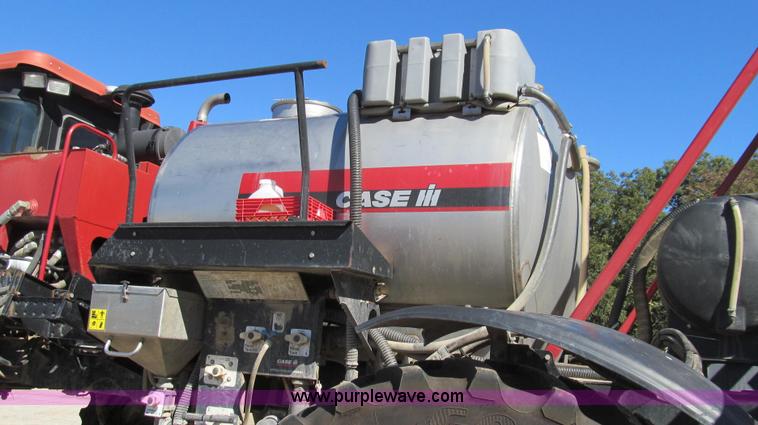 image for item G2140 2003 Case IH SPX3200 Patriot self-propelled sprayer
