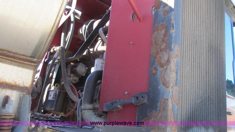 image for item G2140 2003 Case IH SPX3200 Patriot self-propelled sprayer